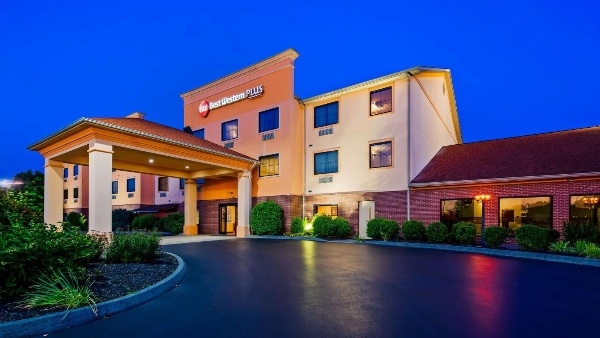 Best Western Plus Strawberry Inn & Suites image 1