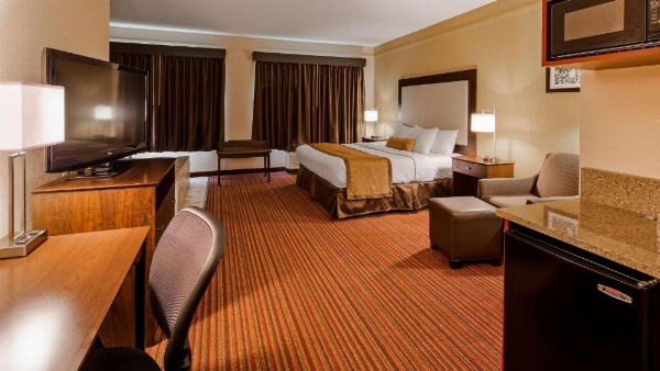 Best Western Plus Strawberry Inn & Suites image 13